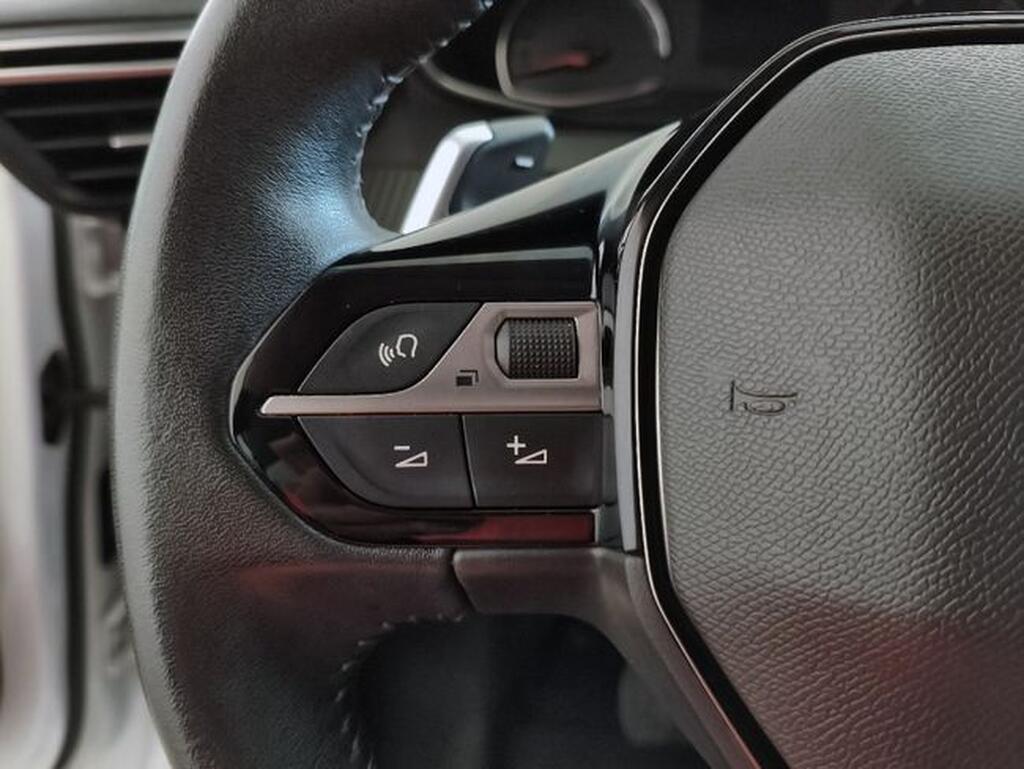 Peugeot 208 PureTech 73kW (100CV) EAT8 Active Pack Segunda mano