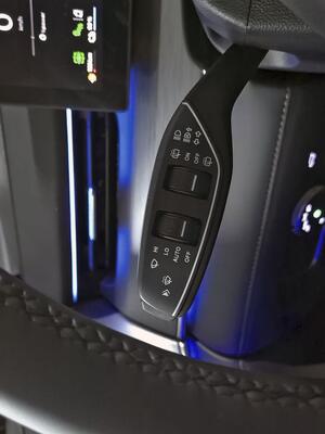 Ebro S800 1.5 TGDI PHEV Luxury E-CVT 14