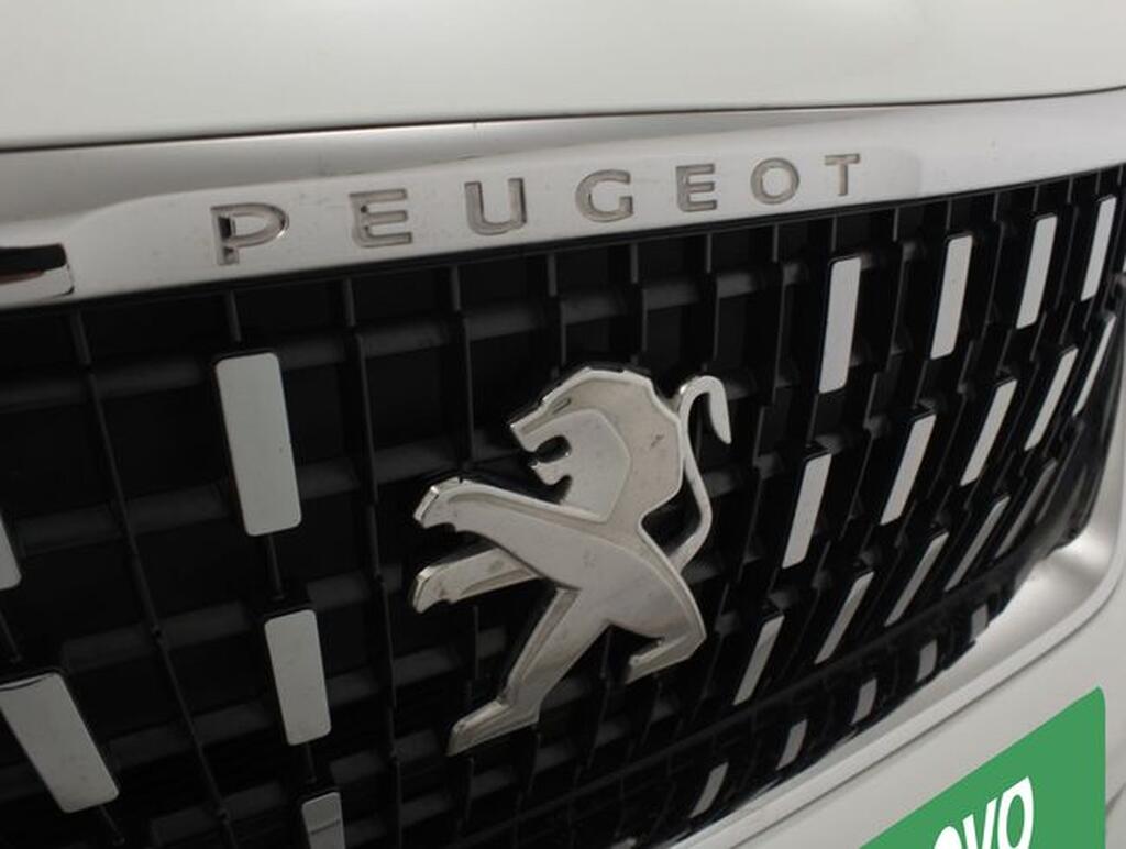 Peugeot 3008 1.2 PURETECH 130 ALLURE 5P Segunda mano