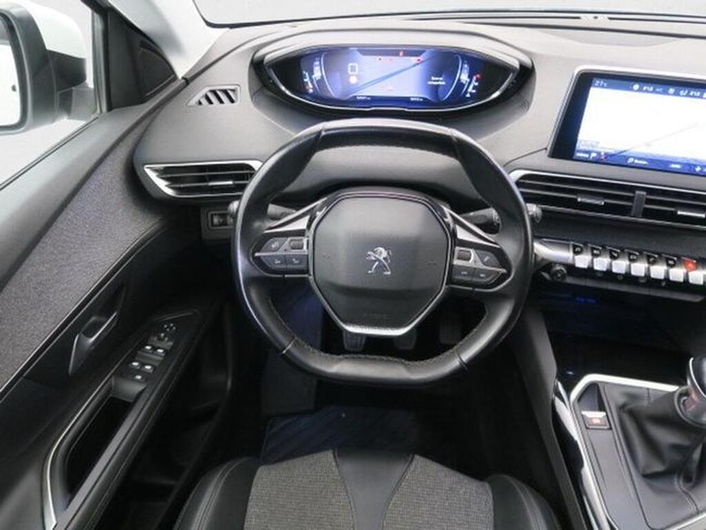 Peugeot 3008 1.2 PURETECH 130 ALLURE 5P Segunda mano