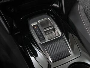 Peugeot 2008 Allure Puretech 130 S&S EAT8 31