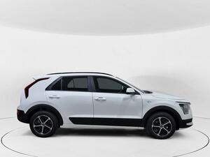Kia Niro 1.6 GDi HEV 104kW (141CV) Concept 3