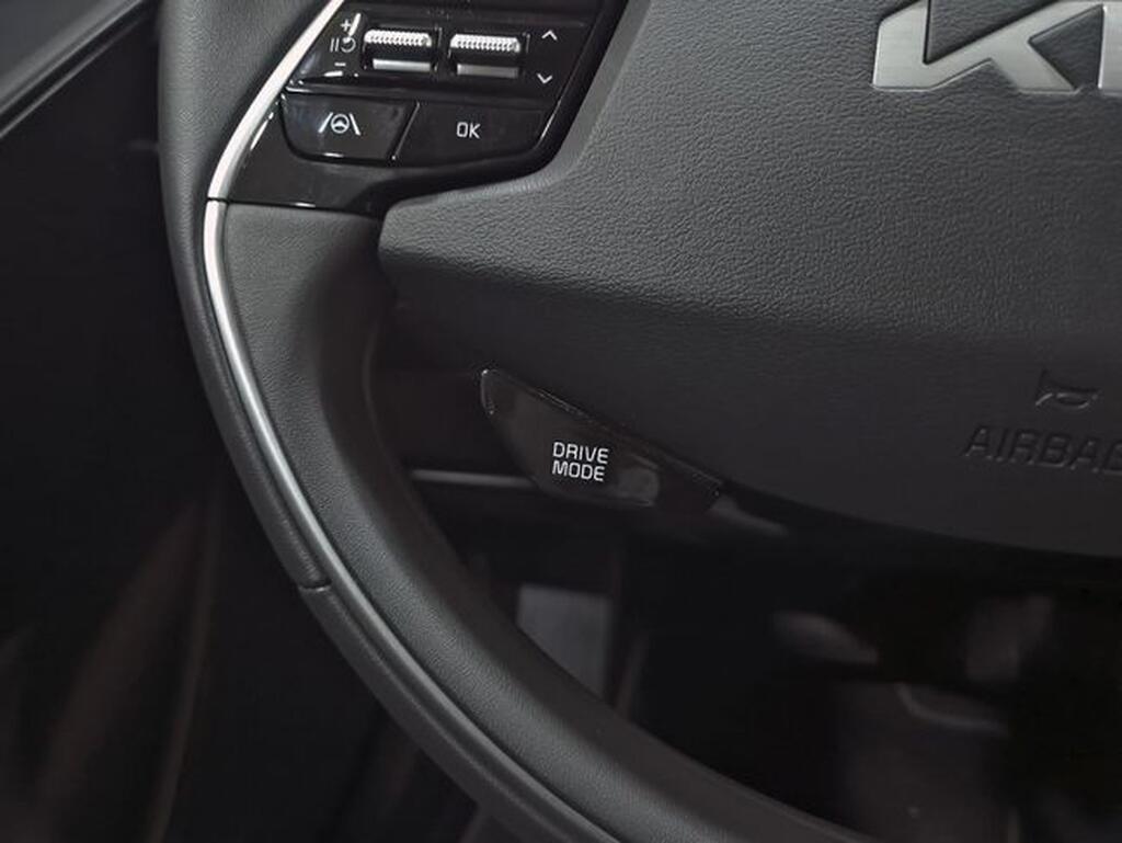 Kia Niro 1.6 GDi HEV 104kW (141CV) Concept 18