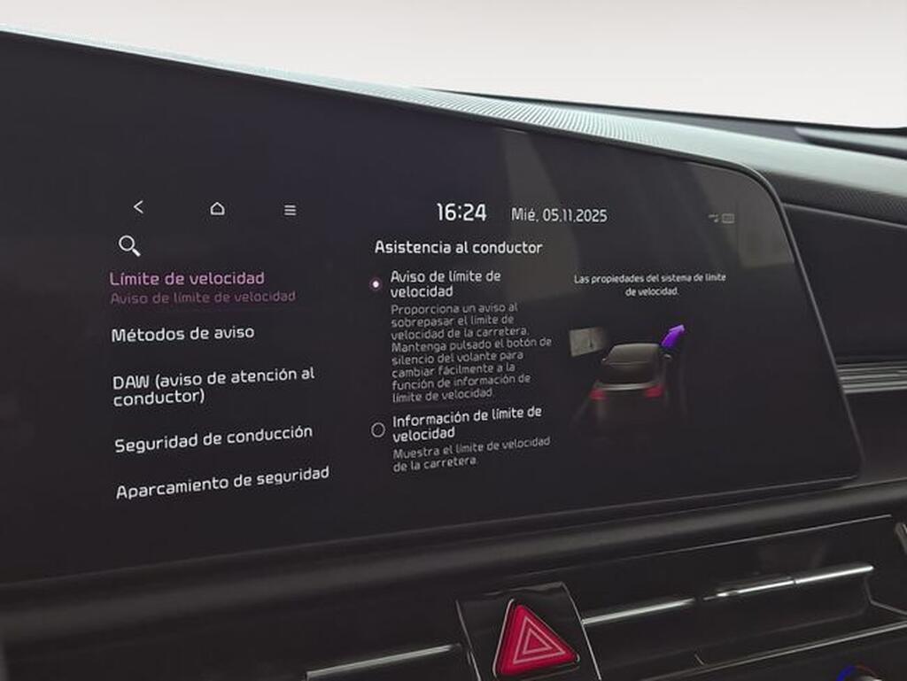 Kia Niro 1.6 GDi HEV 104kW (141CV) Concept 26