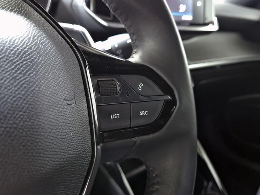 Peugeot 2008 Active Pack BlueHDI 130 S&S EAT8 Segunda mano