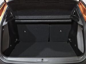 Peugeot 2008 Active Pack BlueHDI 130 S&S EAT8 9