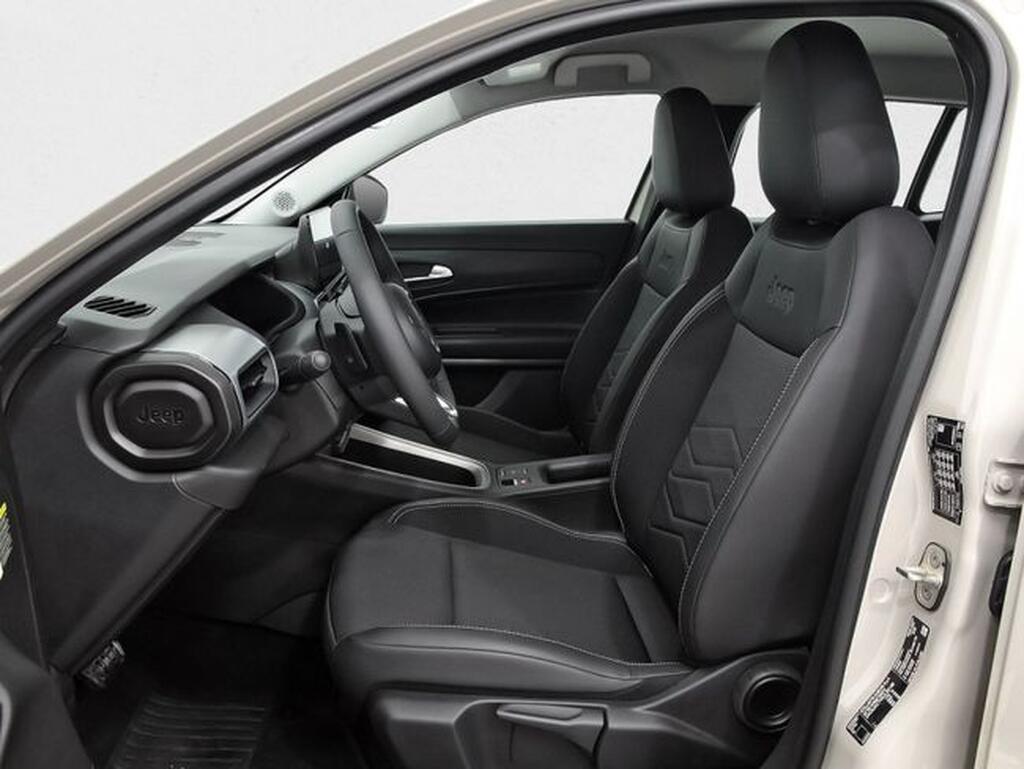 Jeep Avenger 1.2 eHybrid 74kW (100CV) Altitude Segunda mano
