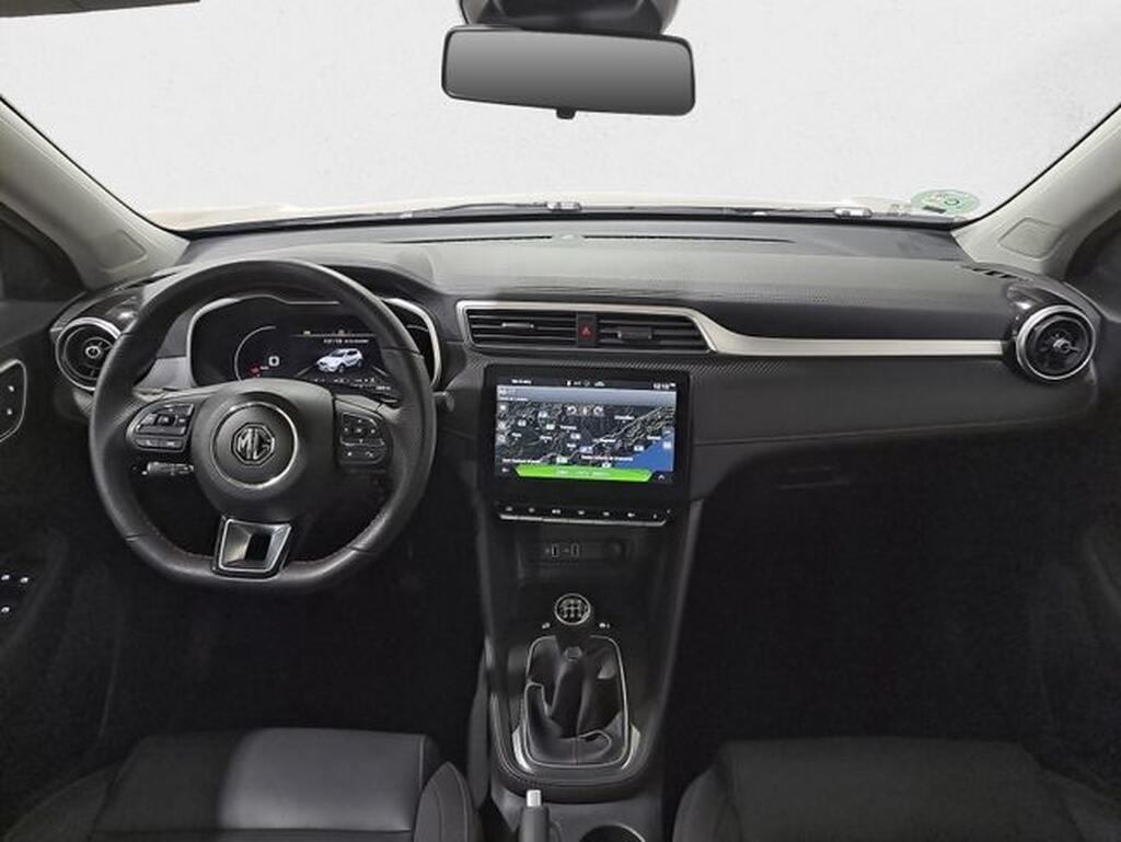MG ZS 1.5 Luxury 6