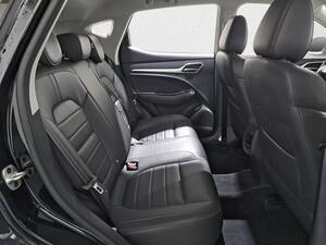 MG ZS 1.5 Luxury 8