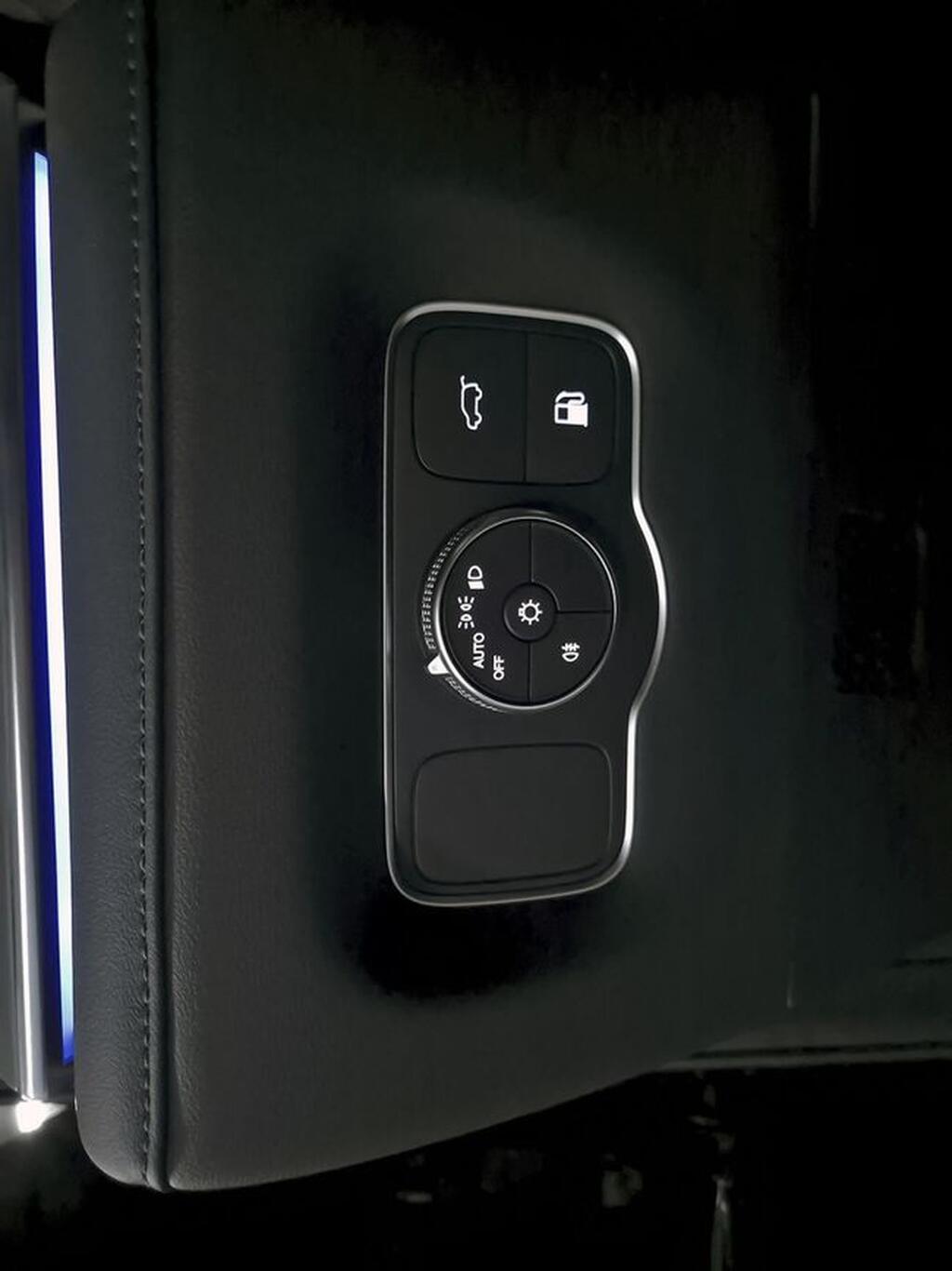 Ebro S800 1.5 TGDI PHEV Luxury E-CVT Km0
