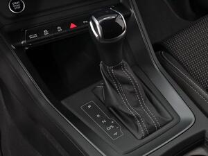 Audi Q3 Black line 35 TDI 110kW (150CV) 34