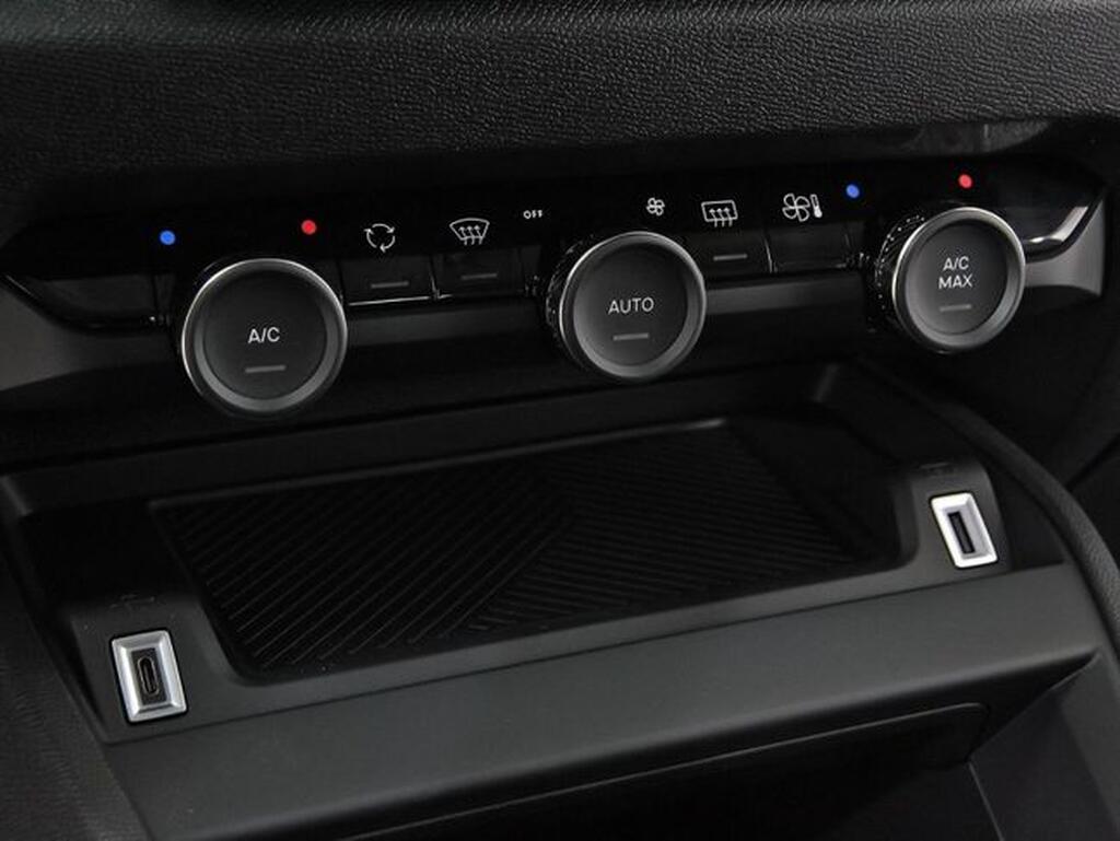 Citroën C4 Hybrid 110 ë-DCS6 Plus 29