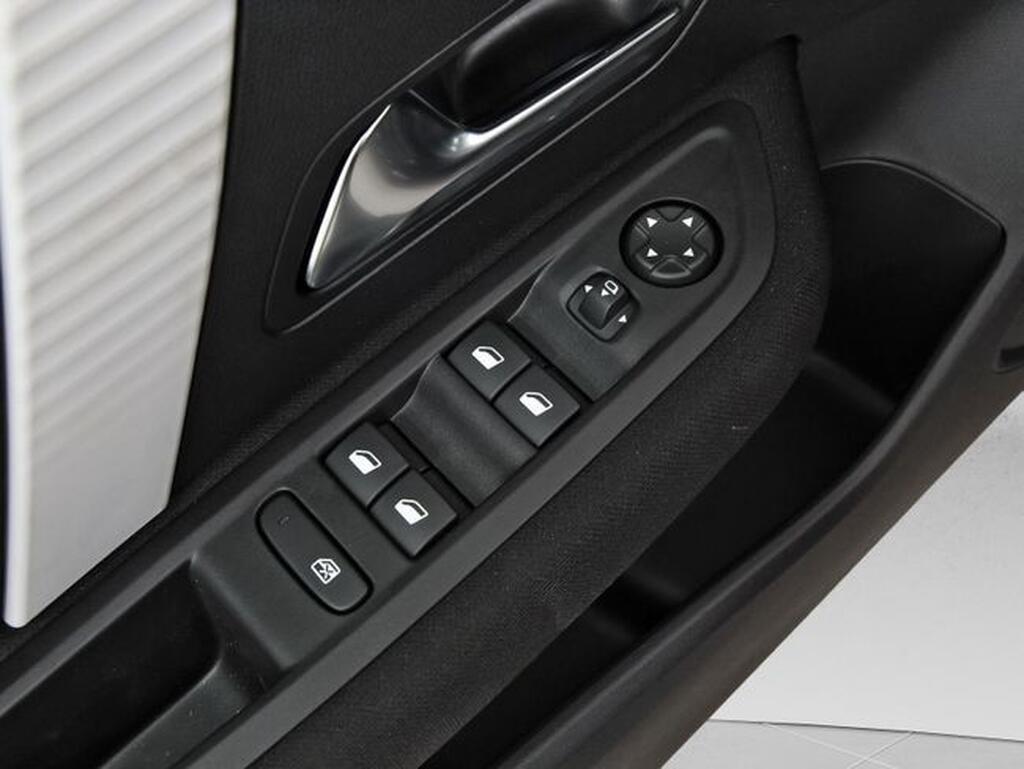 Citroën C4 Hybrid 110 ë-DCS6 Plus 13