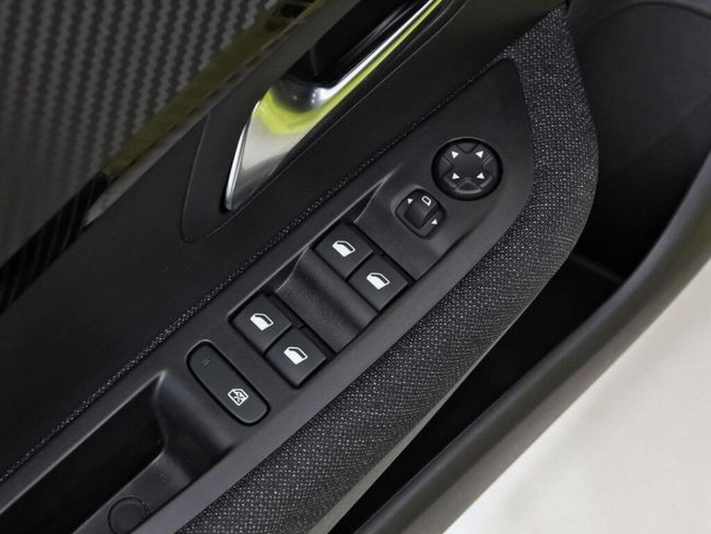 Peugeot 208 Style HYBRID 110 eDCS6 Segunda mano