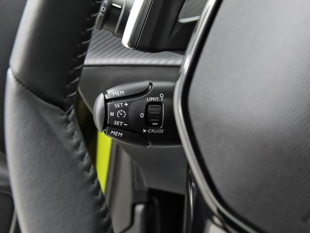 Peugeot 208 Style HYBRID 110 eDCS6 Segunda mano