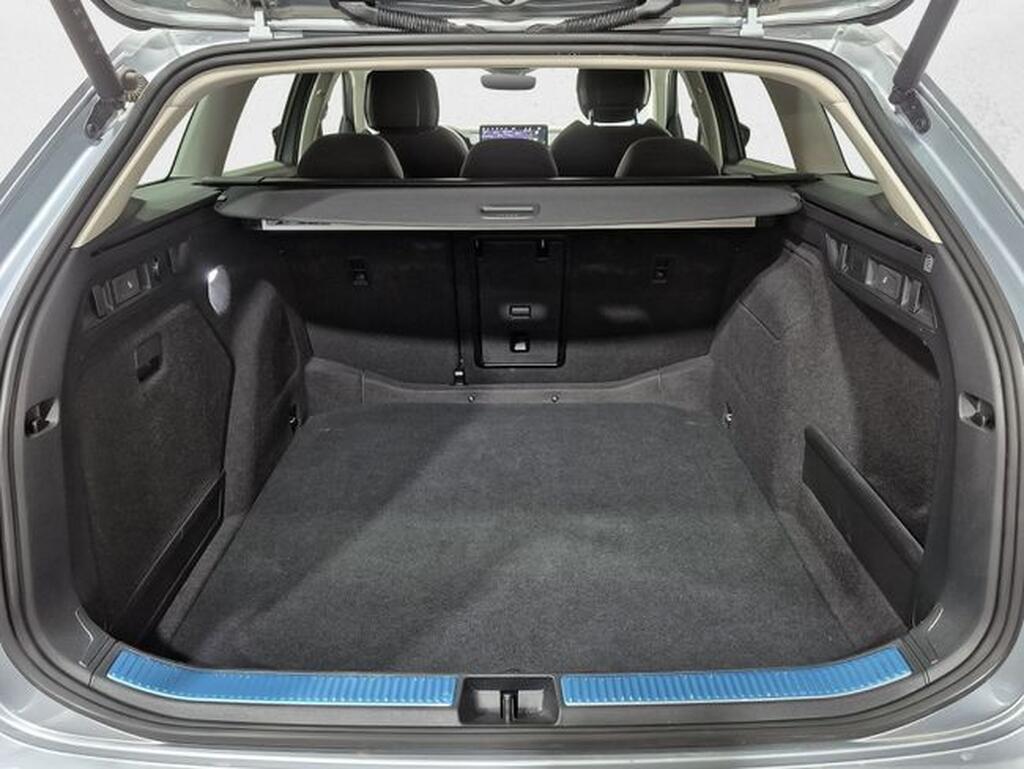 Skoda Superb Combi 1.5 TSI m-HEV 110kW DSG Selection Segunda mano
