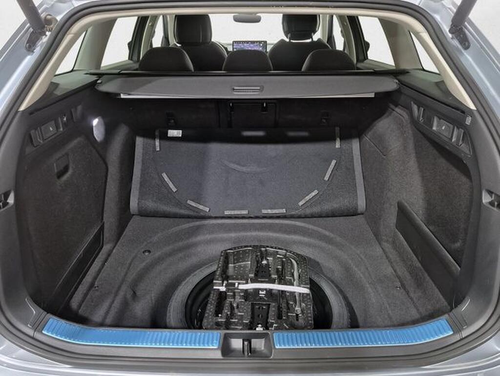 Skoda Superb Combi 1.5 TSI m-HEV 110kW DSG Selection Segunda mano
