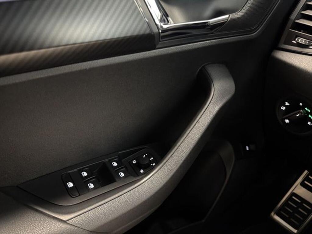 Skoda Karoq 1.5 TSI 110kW (150CV) DSG ACT Sportline Segunda mano