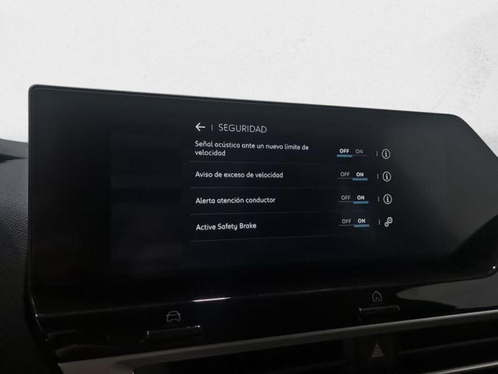 Citroën C4 Hybrid 110 ë-DCS6 Plus Km0