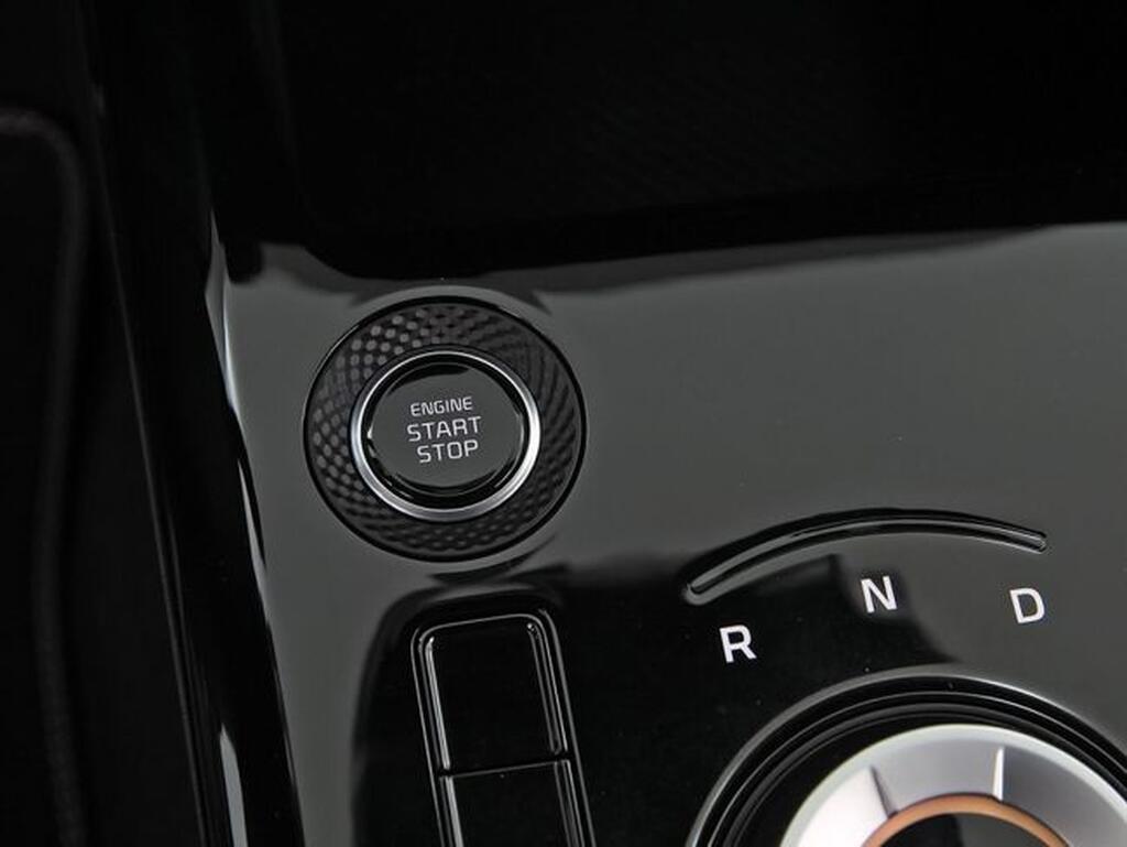 Kia Niro 1.6 GDi HEV 104kW (141CV) Drive Segunda mano