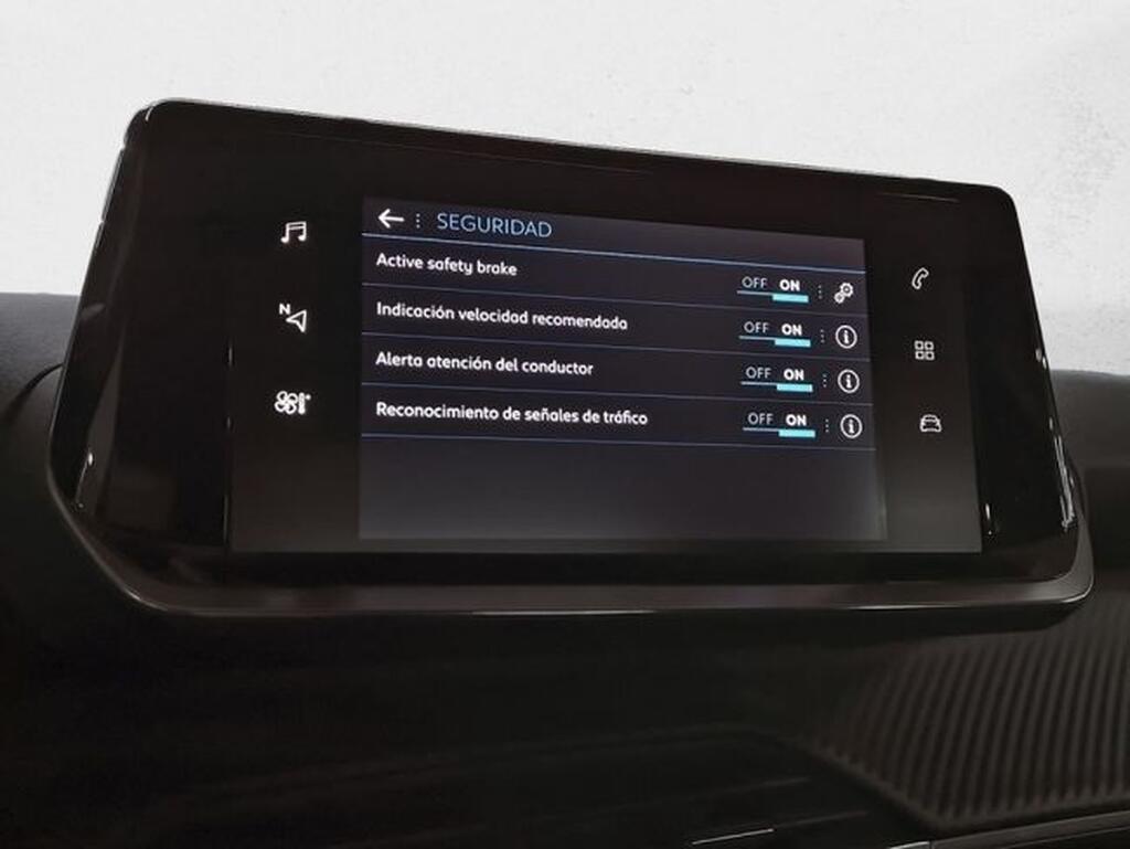 Peugeot 2008 Active Pack Puretech 100 S&S 6 Vel. MAN Segunda mano