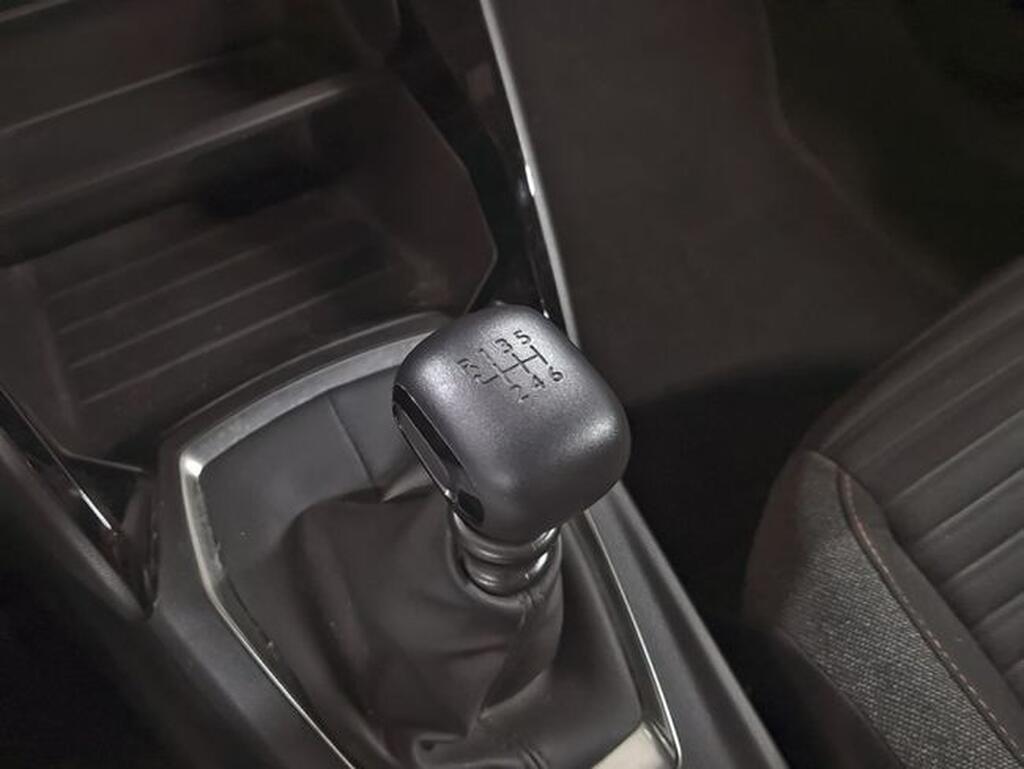 Peugeot 2008 Active Pack Puretech 100 S&S 6 Vel. MAN Segunda mano