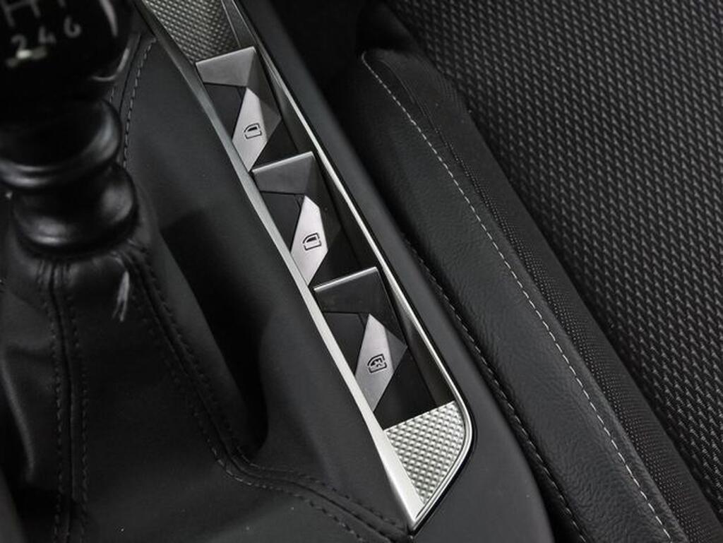 DS DS 3 PureTech 74kW (100CV) Bastille Segunda mano