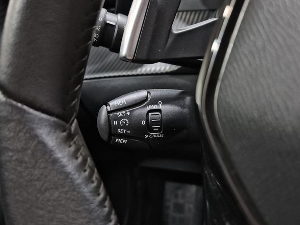 Peugeot 2008 Allure Pack Puretech 130 S&S EAT8 Segunda mano