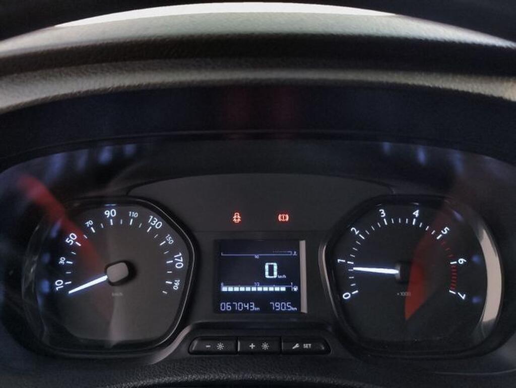 Opel Vivaro VIVARO FURGON 1.5 DIESEL 100 LWB M STD SELECT 4P Segunda mano