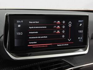 Peugeot 2008 Allure Pack BlueHDI 81kW (110CV) 27