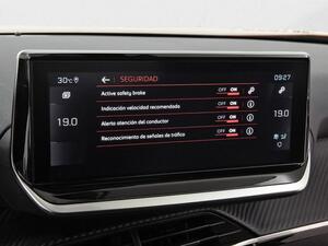 Peugeot 2008 Allure Pack BlueHDI 81kW (110CV) 28