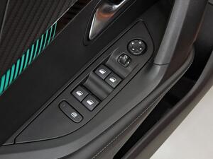 Peugeot 2008 Allure Pack BlueHDI 81kW (110CV) 13