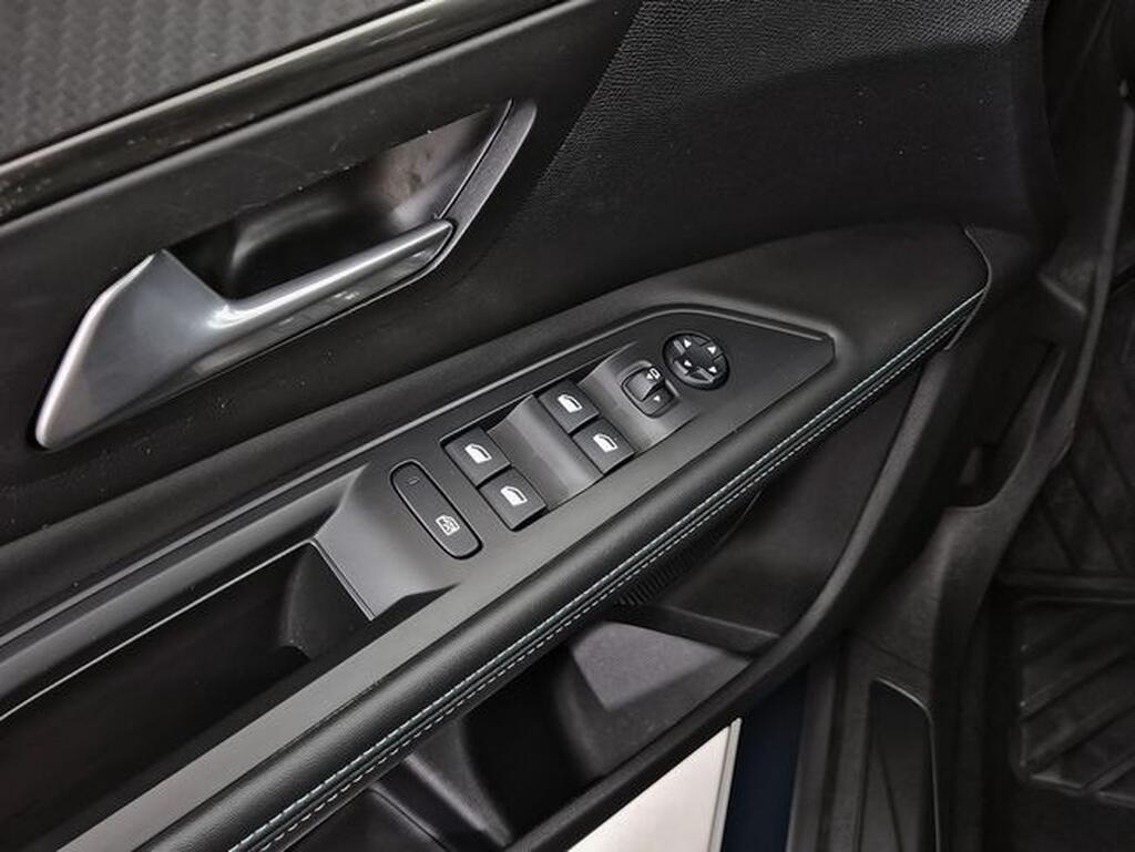 Peugeot 5008 1.2 PURETECH 130 S&S ALLURE 5P 7 PLAZAS Segunda mano