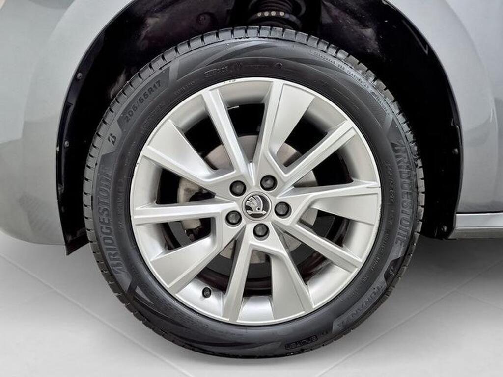 Skoda Kamiq 1.0 TSI 110 AMBITION 5P Segunda mano