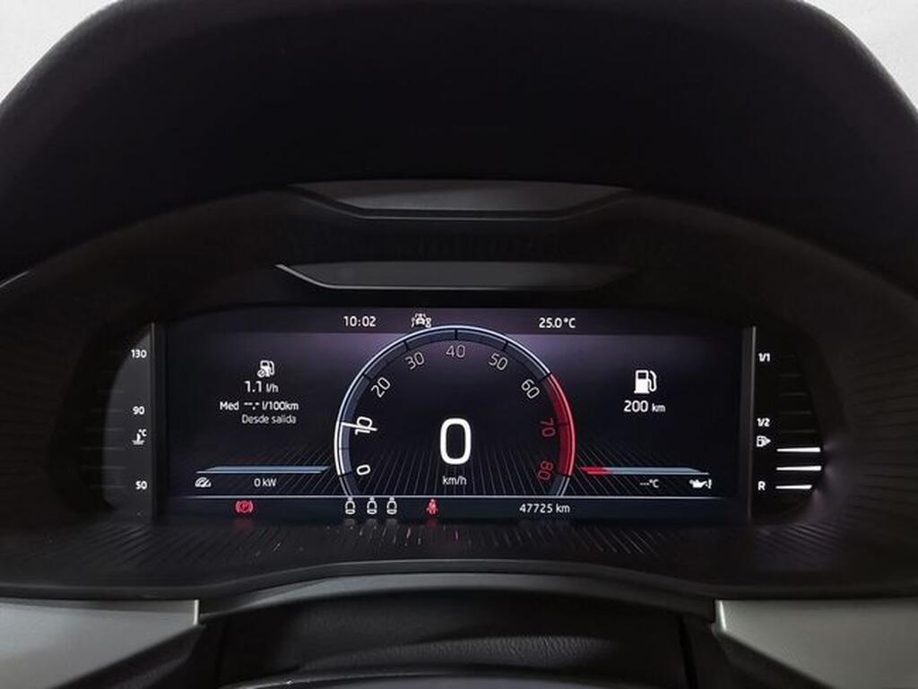 Skoda Kamiq 1.0 TSI 110 AMBITION 5P Segunda mano