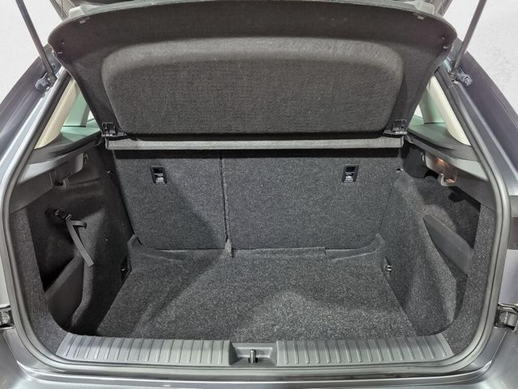 Skoda Kamiq 1.0 TSI 110 AMBITION 5P Segunda mano