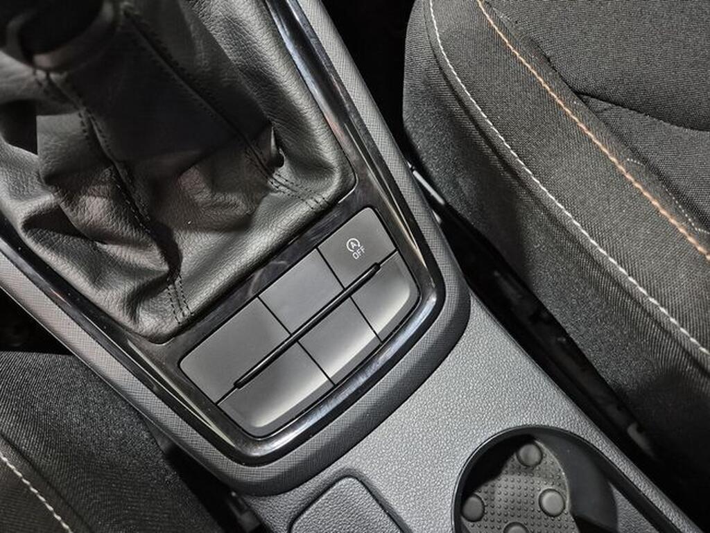 Skoda Kamiq 1.0 TSI 110 AMBITION 5P Segunda mano