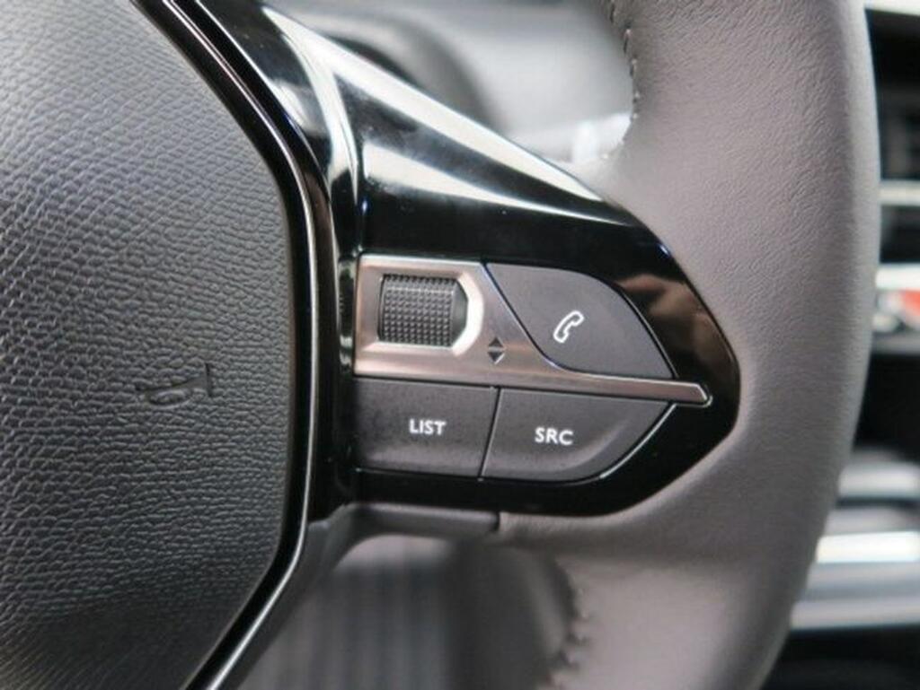 Peugeot 2008 Allure Pack Puretech 100 S&S 6 Vel. MAN Segunda mano