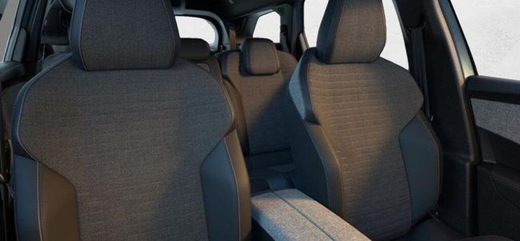 Peugeot 5008 5008 Allure Plug-in HYBRID 195 e-DCT7 9