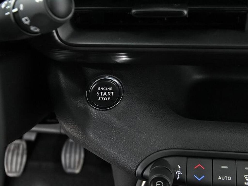 Jeep Avenger 1.2 G 100 ALTITUDE 5P Segunda mano