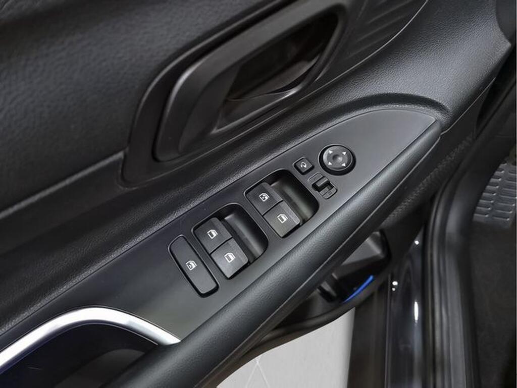 Hyundai Bayon 1.0 TGDI 74kW (100CV) 48V Maxx 11