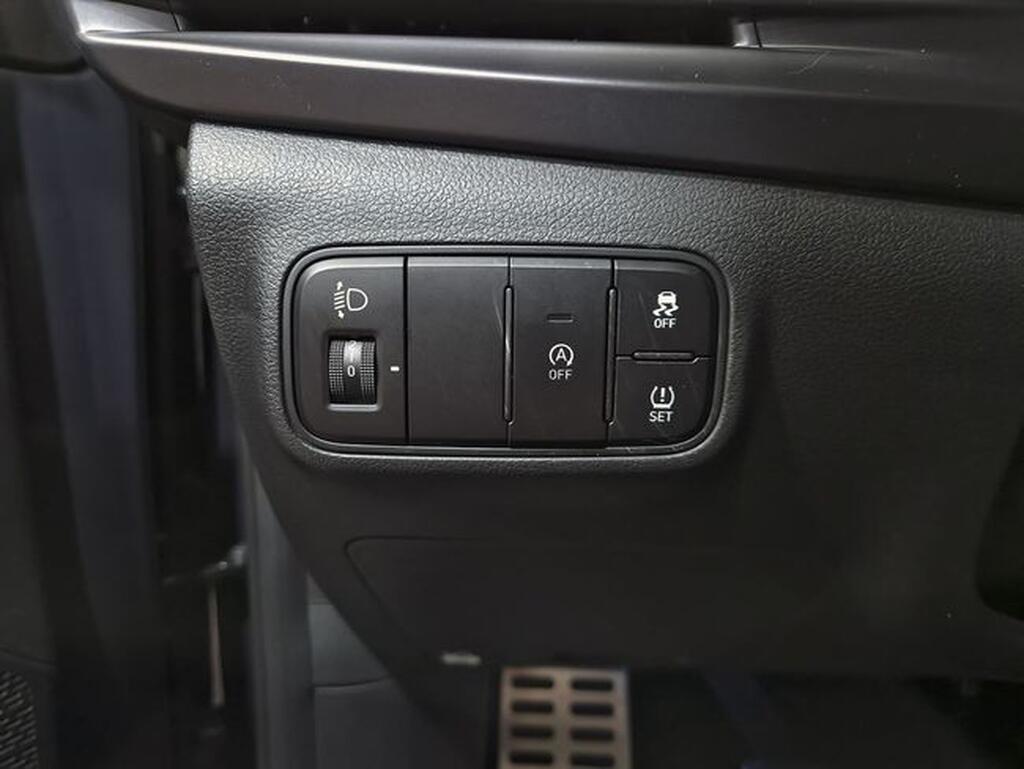 Hyundai Bayon 1.0 TGDI 74kW (100CV) 48V Maxx 12
