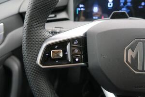 MG S5 MGS5 LUXURY EV 64KWH 231 CV 12