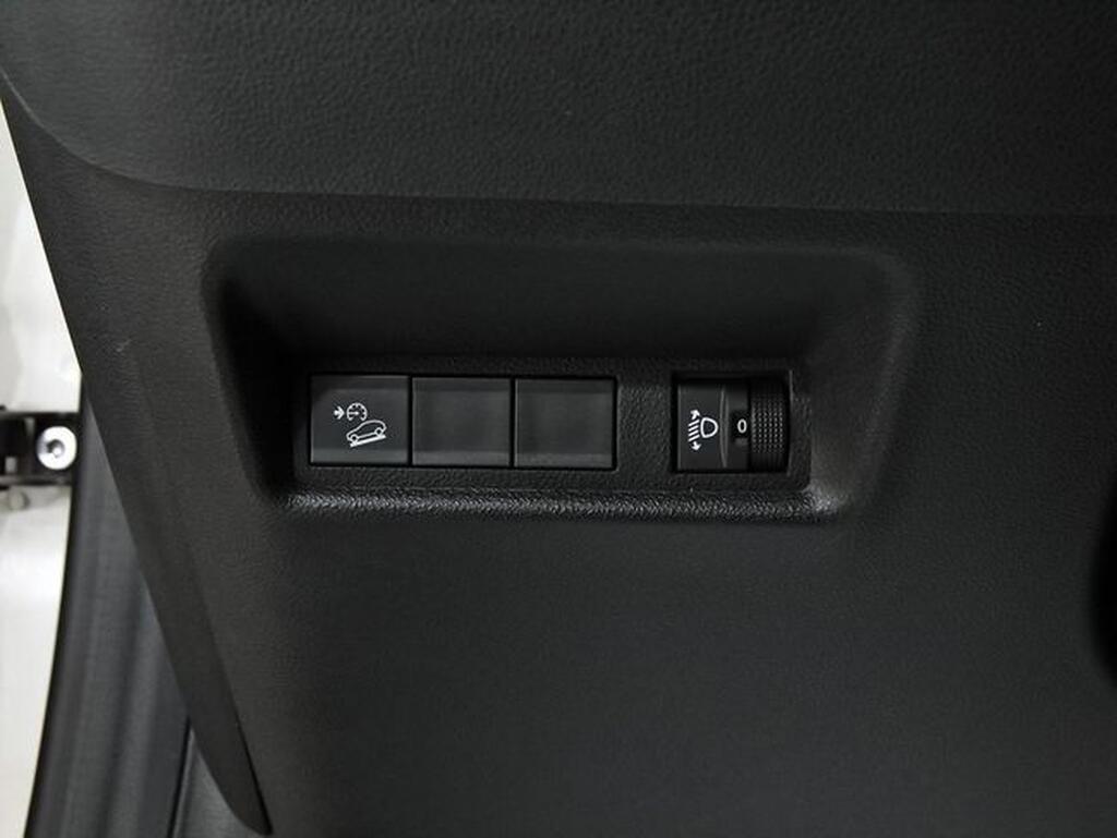 Jeep Avenger 1.2 eHybrid 74kW (100CV) Altitude Segunda mano
