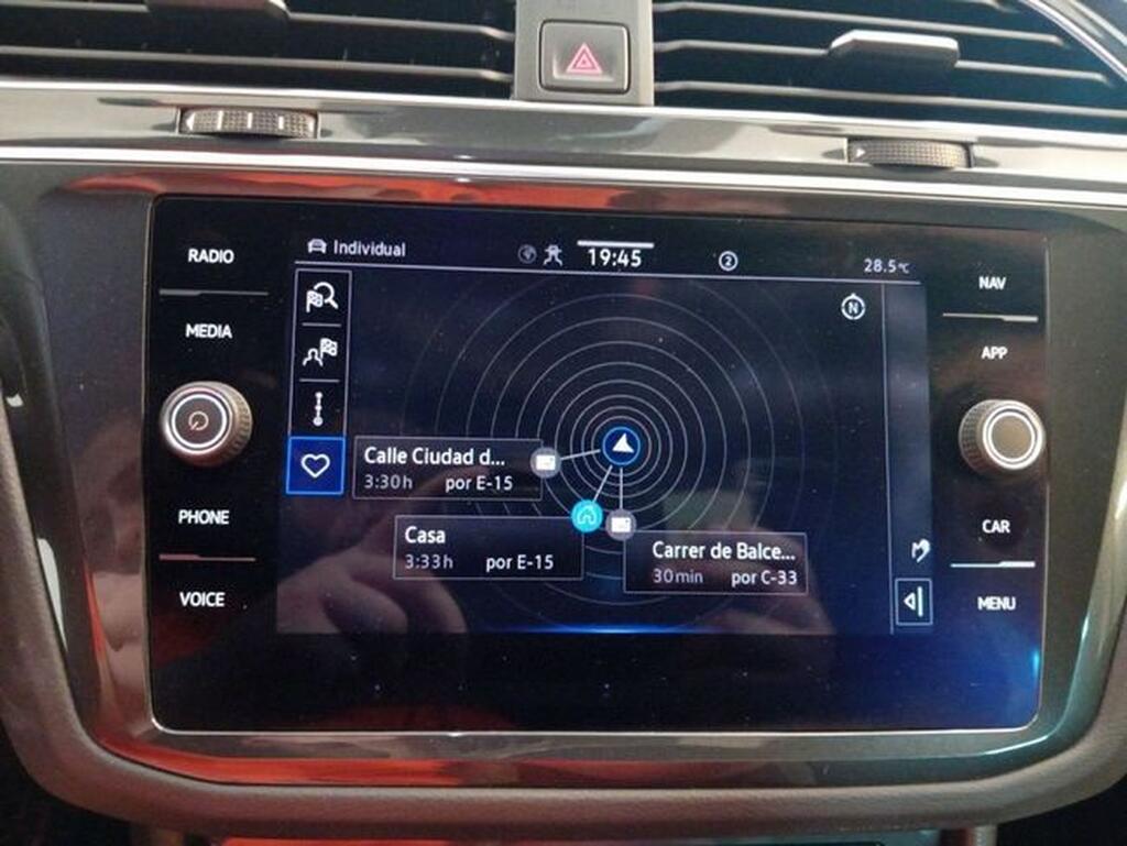 Volkswagen Tiguan 2.0 TDI 150 R-LINE DSG 5P (TECHO) Segunda mano