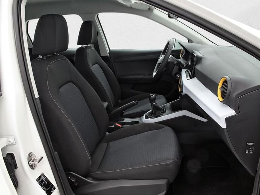 SEAT Arona 1.0 TSI 110 STYLE 5P Segunda mano