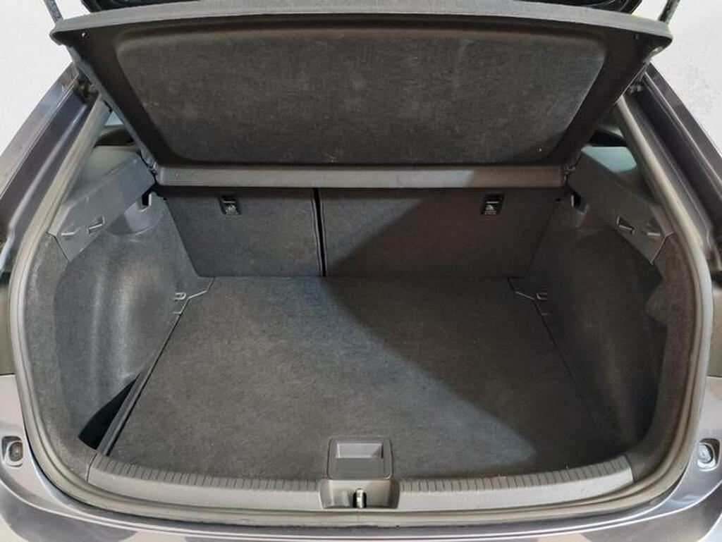Volkswagen Taigo 1.5 TSI 150 DSG R-LINE 5P Segunda mano