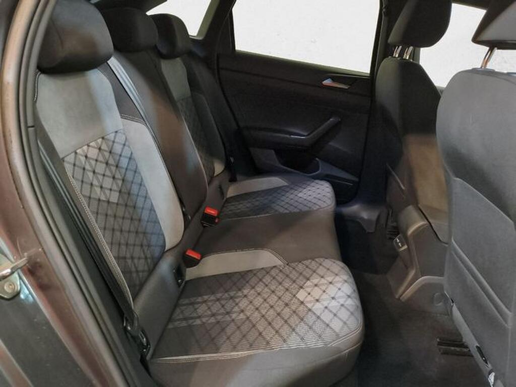 Volkswagen Taigo 1.5 TSI 150 DSG R-LINE 5P Segunda mano