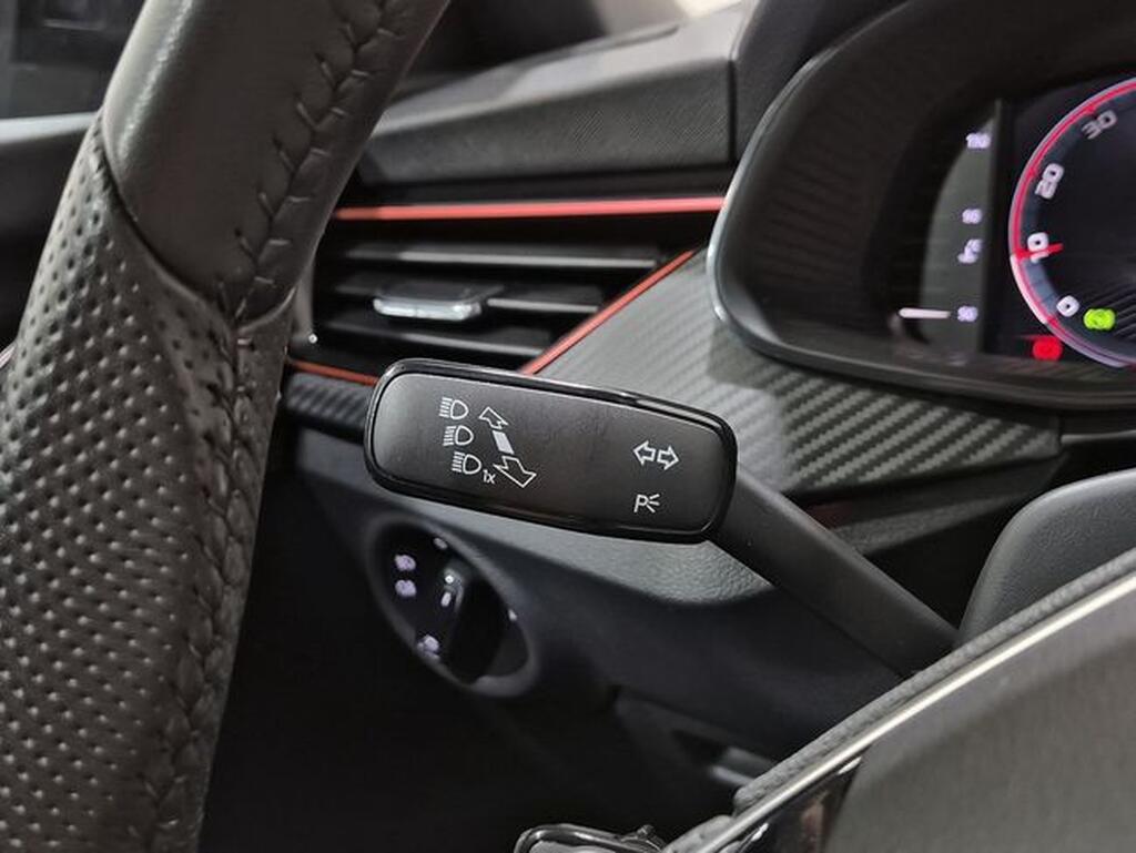 Skoda Kamiq 1.5 TSI 110kW (150CV) DSG MONTE CARLO Segunda mano