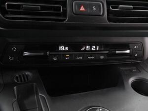 Citroën Berlingo 1.5 BLUEHDI 130 AUTO TALLA M SHINE BUSINES 5P (N1) 29